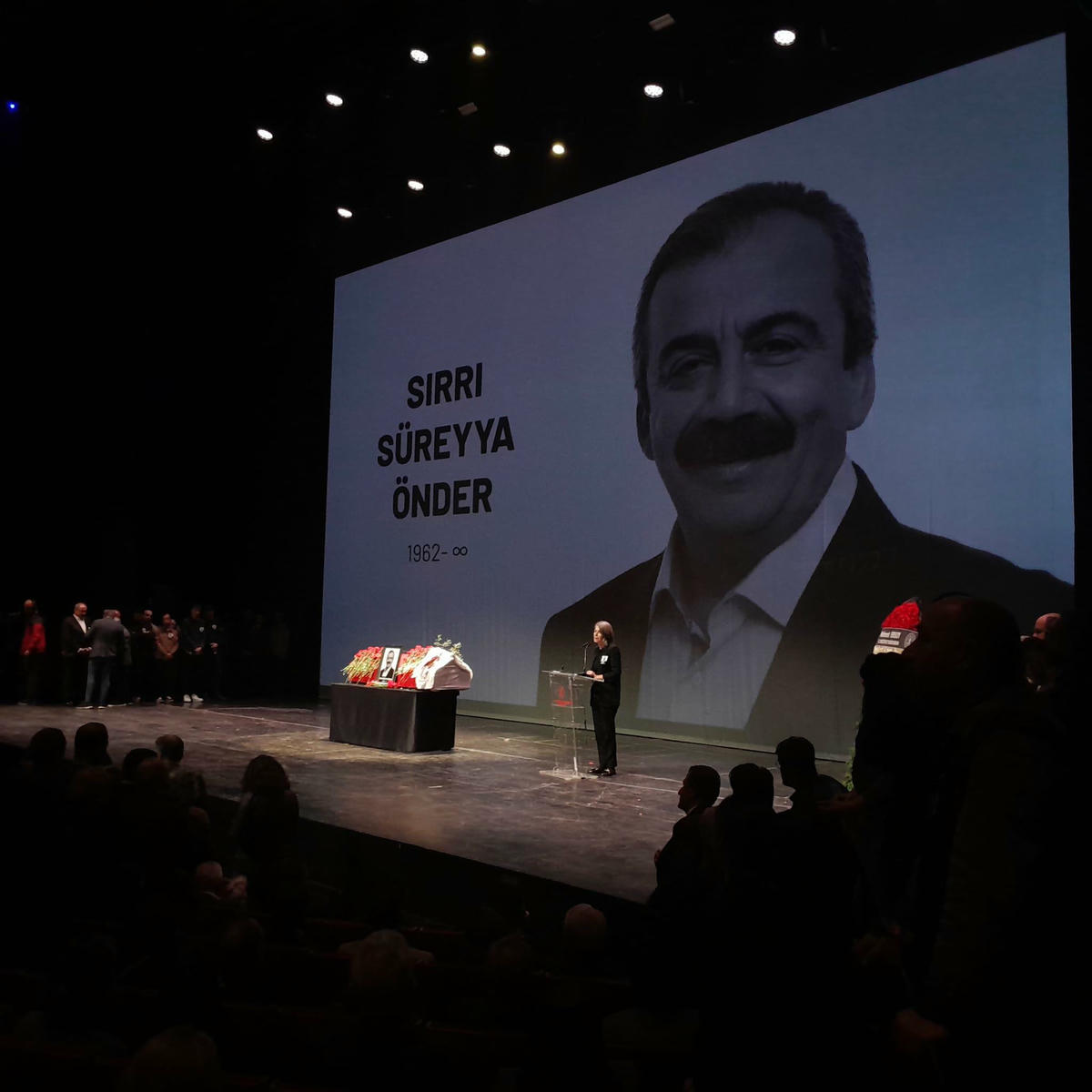 Sırrı Süreyya Önder'i uğurladık: "Gözün arkada, aklın bizde kalmasın"