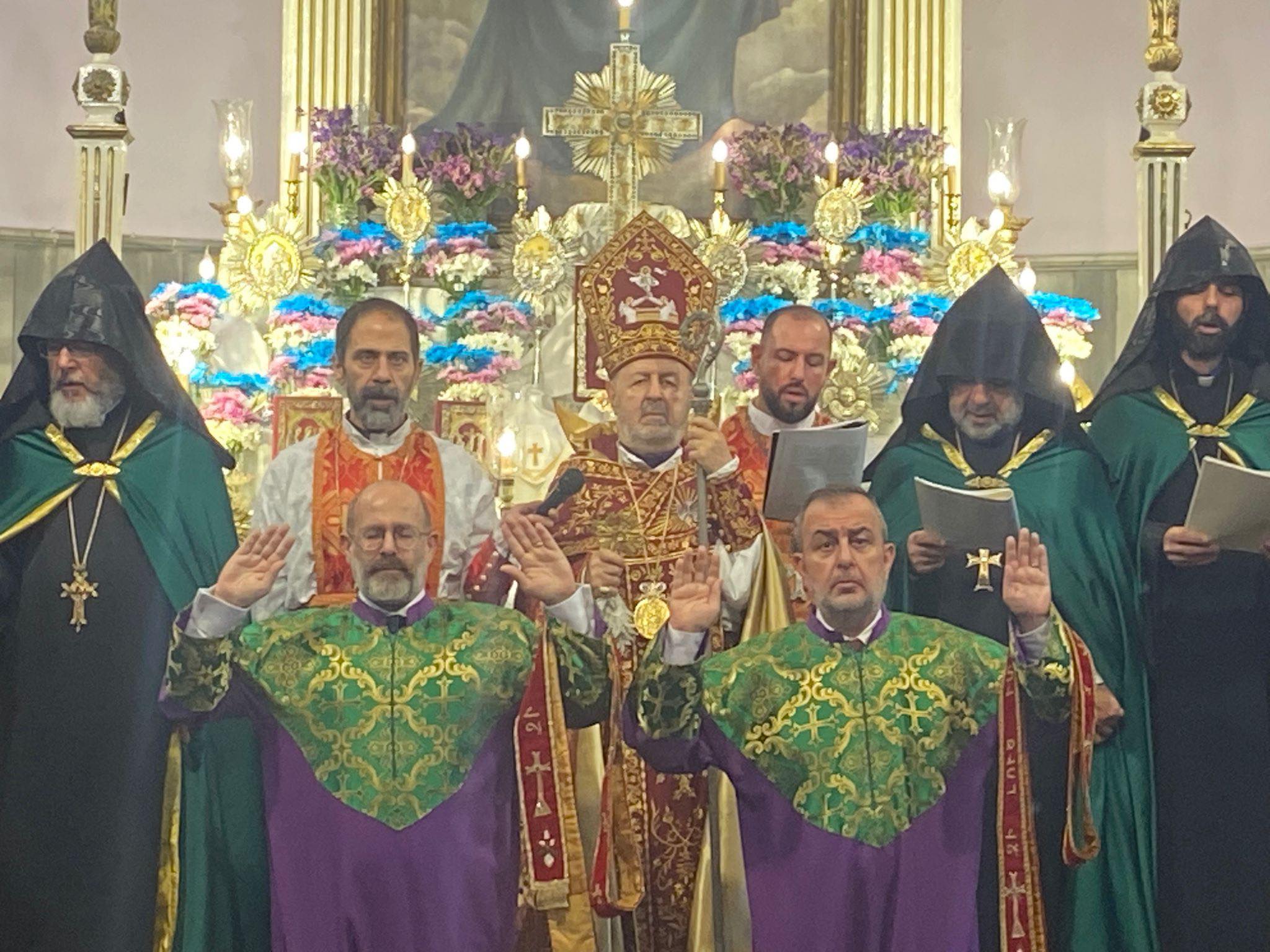 Քահանայական նոր ձեռնադրութիւններ