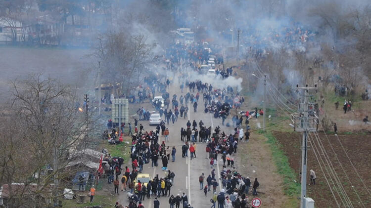 "Göçmenler sınırda  tacize uğradıktan sonra Türkiye'ye gönderildi"