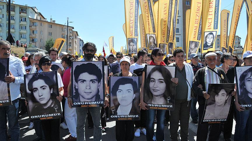 Sivas Katliamı'nda ölenler anıldı: Yangın hala devam ediyor