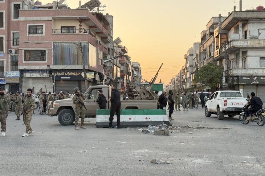 Suriye'de sivillere yönelik saldırılar: Sokağa çıkma yasağı ilan edildi