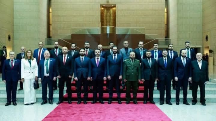 Suriye'de yeni hükümet tartışma yarattı