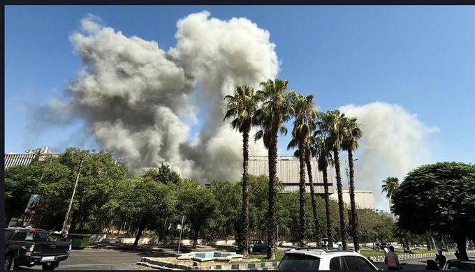 İsrail Dürzilere yönelik saldırıları durdurmak için Suriye'yi bombardımana tutuyor