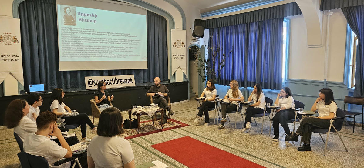 Օրհնութեամբ եղիցի թարգմանիչներու վաստակը