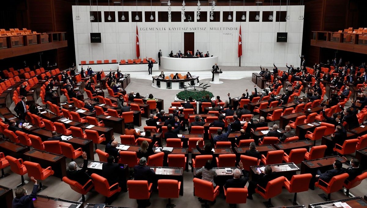 İsveç'in NATO üyeliğine TBMM'den onay