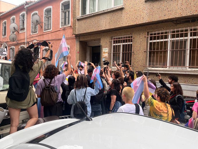 Trans Onur Haftası: Şişli'de gösteri ve yürüyüşler bir gün yasak, Taksim ablukada