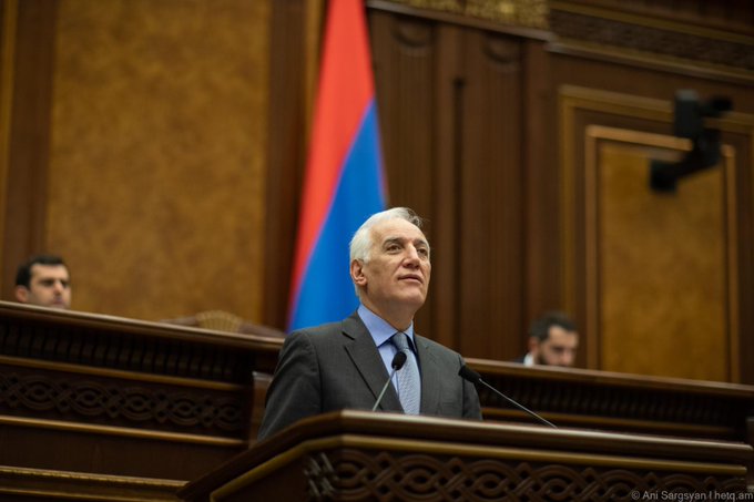 Vahagn Khaçaturyan Ermenistan'ın yeni cumhurbaşkanı seçildi