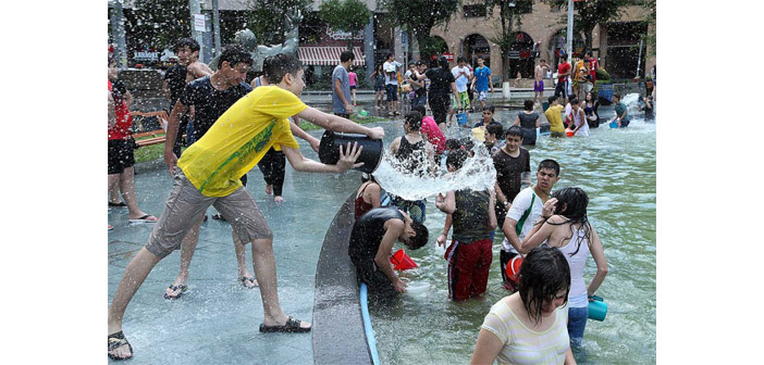 Վարդավառը շուքի մէջ