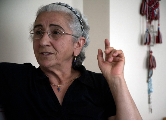 ‘Annemin gerçek adını bile bilmiyordum’