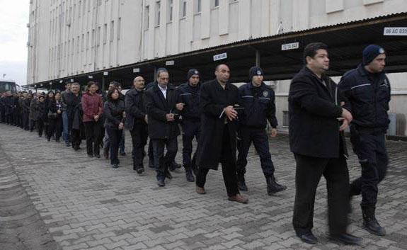 KCK ana davada 30 kişi tahliye edildi 