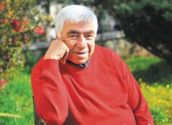 Tekin Akmansoy vefat etti