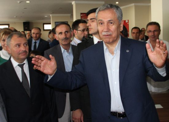 Bülent Arınç: Öyle türküler, şarkılar var ki…