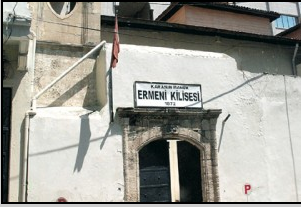 Hatay’da İlk Kez Noel Ayini Düzenledi  