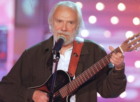 Uzoların ozanı sen de mi ölecektin?