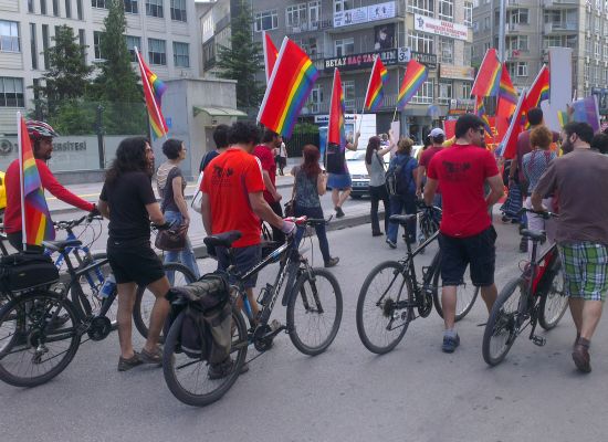 “Motorlu taşıtlar, insanlık ve kent hayatı için felakettir”