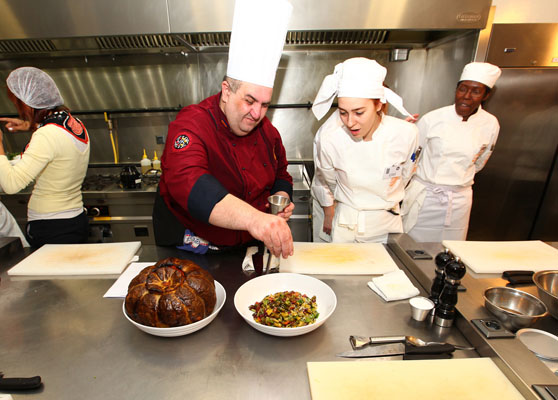 Futbol diplomasisi olmadı, mutfak diplomasisi verelim