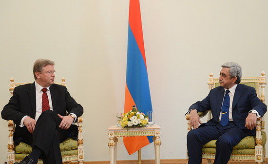 AB Genişleme ve Komşuluk Politikası sorumlusu Štefan Fule’nin Yerevan ziyareti, Ermenistan-AB işbirliği sürecine ivme kazandırdı. Vize kolaylığı ve geri kabul anlaşmaları imzalanırken, ticaret anlaşması için müzakereler bütün hızıyla sürüyor. Ortaklık içi