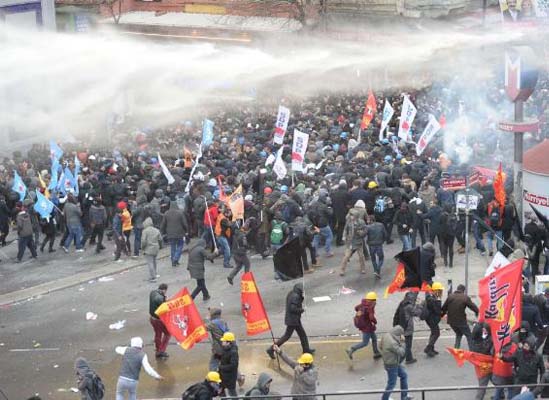 Berkin’in cenazesine katılanlar fişleniyor mu?  