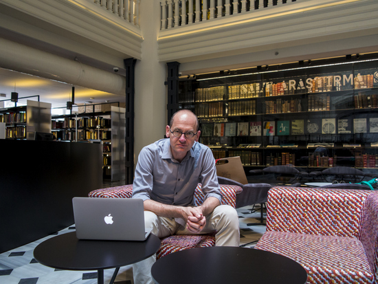 Az düşünüp çok üreten sanatçılar