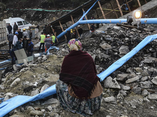 Mahsur kalan 18 işçiye hala ulaşılamadı