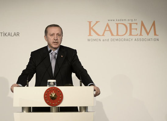 Fıtrat yine sahnede 