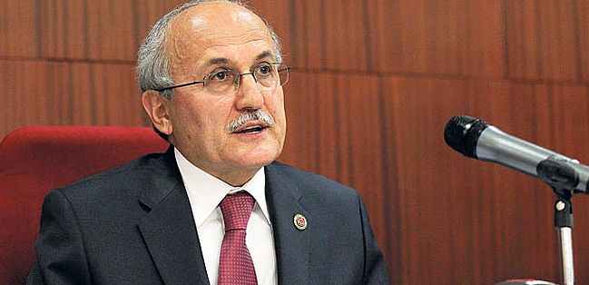 İlk mesajı sivil anayasaya destek oldu