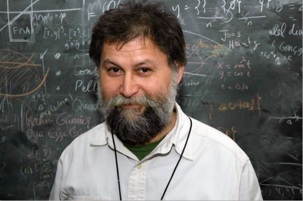 Sıfırcı Hoca olarak Ali Nesin  