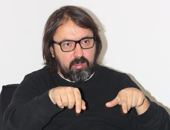 Tarihle yüzleşmek için önce yüzün olması gerekir  