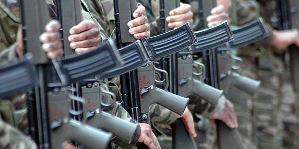 Suriye sınırında eller tetikte