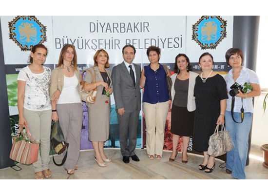 Ermenistanlı iş kadınlarından Baydemir’e ziyaret  