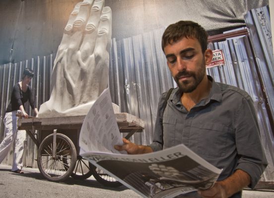 O elin orada işi ne?