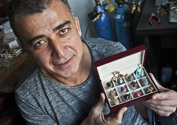 Kuyum zanaatının 38 yıllık ustası