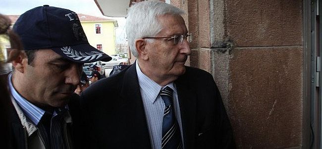 Çevik Bir: 'Milliyet'e iki general mi gönderelim'