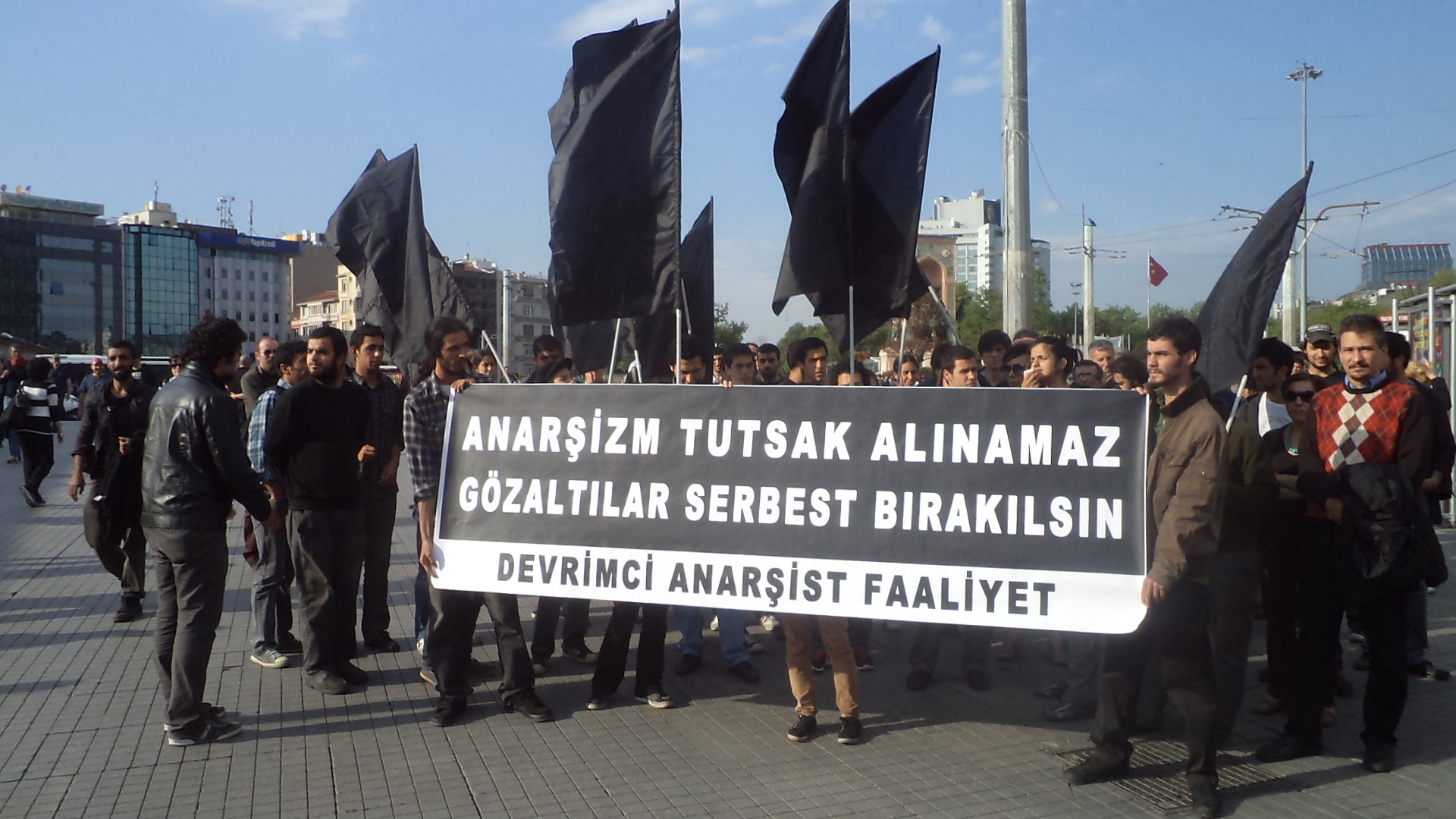 Devrimci Anarşist Faaliyet'ten '1 Mayıs' baskını açıklaması