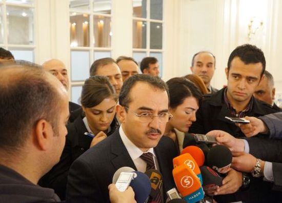 Ana dilde savunmaya izin veren tasarı imzaya açıldı