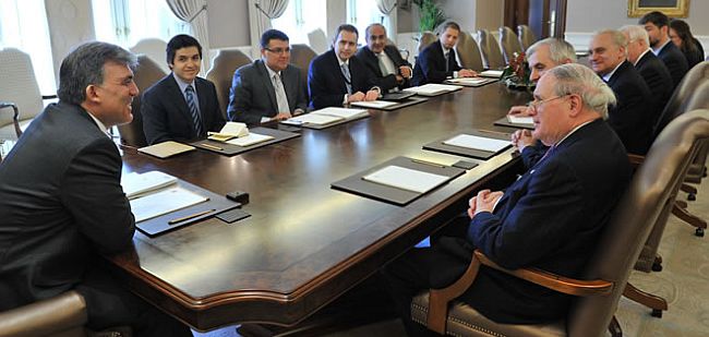 ABD'li senatörler Carl Levin ve Jack Reed Köşk'te