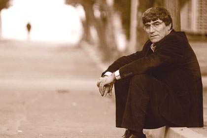 Kara lekeye müzikle isyan!