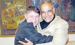 Raffi Hovannisyan ‘Düşman değiliz’ dedi Hürriyet muhabirine sarıldı