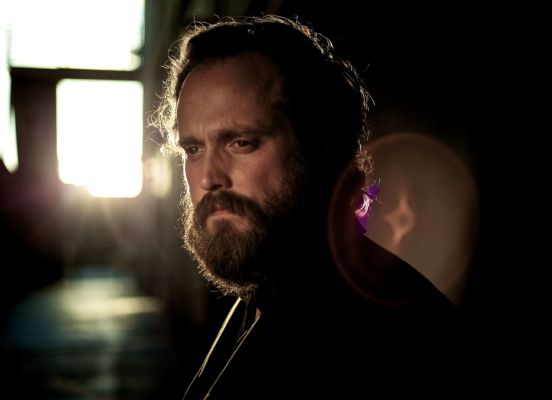 Iron & Wine: Kötü müziğe karşı “Ghost on Ghost”