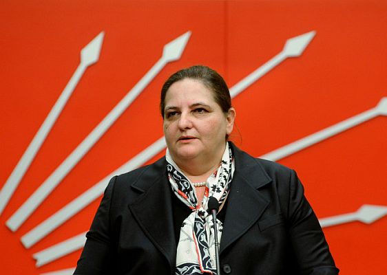 CHP'de istifa dalgası