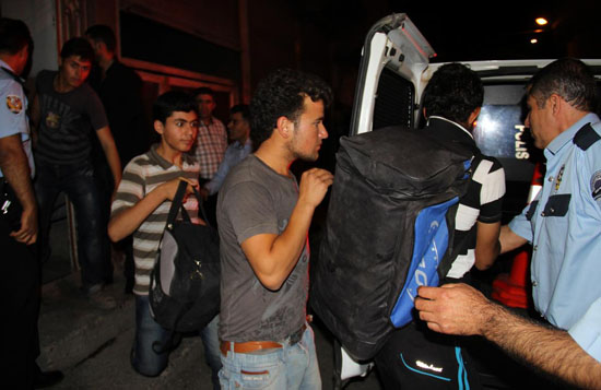 Mültecilere karşı  ‘nefret’ giderek büyüyor