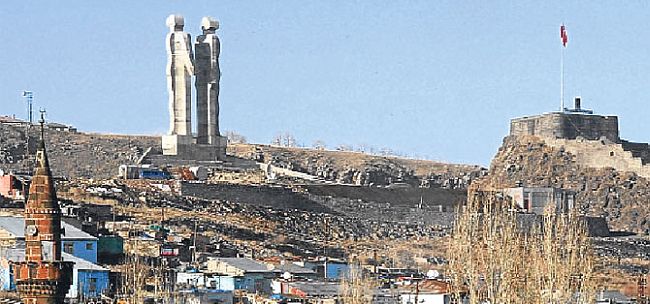 Başbakan 'Ucube' savunmasını yaptı