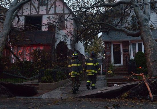 ABD'de Sandy kasırgası: En az 10 kişi öldü, 5.2 milyon insan karanlıkta