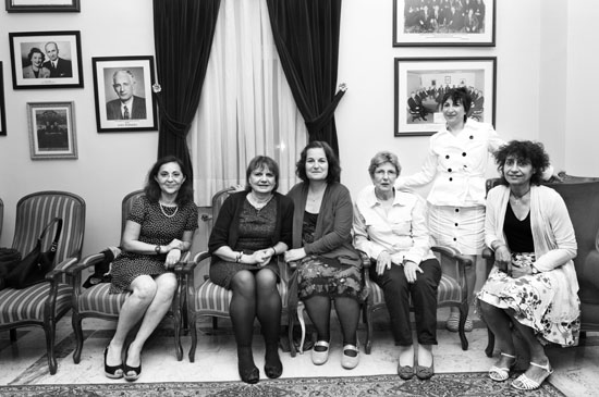 Kökü İstanbul’da, dalları Paris’teki 135 yıllık çınara onlar su veriyor