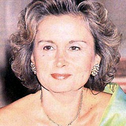 Yassıada Günlerinden Pazar Neşesine: Nazlı Ilıcak