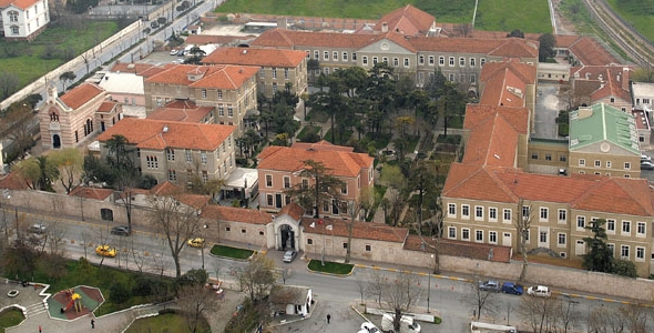 Bir eliyle verip öbürüyle almak