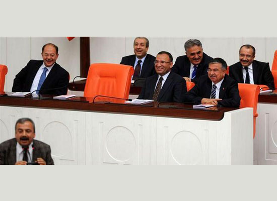 4+4+4'lük gergin tartışma