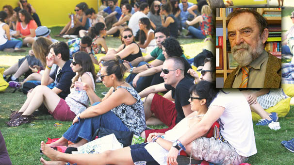 'İçkiyi yasaklayarak Eyüp'teki camiyi mi koruyorsunuz?'  