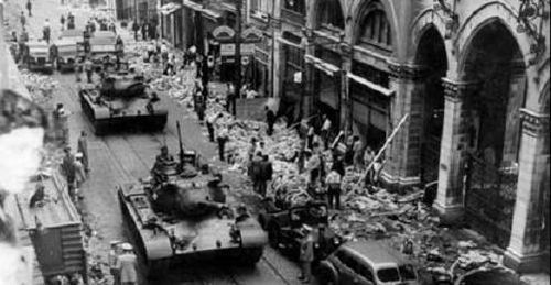 Pandeli, Tom Amca ve Hoşgörülü Riyakârlık  