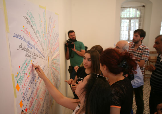 Antakyalı Rumlar okulsuzluktan şikayetçi